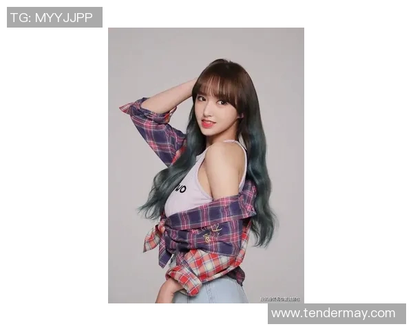 程潇对足球明星的热爱与追随背后隐藏的故事与情感分析 程潇对足球明星的热爱与追随背后隐藏的故事与情感分析