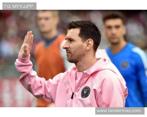 老世界足球明星重聚赛场再现辉煌激情展现传奇球技与友谊的盛宴 老世界足球明星重聚赛场再现辉煌激情展现传奇球技与友谊的盛宴