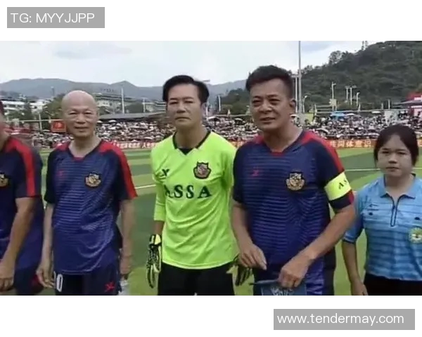 罗家英：香港足球明星的奋斗历程与荣耀时刻